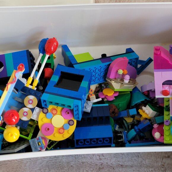 LEGO 41455 & 41454 Unikitty: Unikingdom Creative Brick Box - W/ Booklets & Bin - Picture 6 of 11